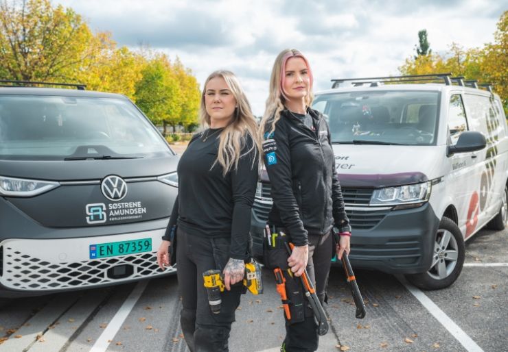 Velg drømmen først - Karriere bygger du etterpå Da Lisa-Marie Stavnhaugen og Christina Lie skulle velge videregående skole, hadde begge lyst til å bli rørleggere. Ingen av dem gjorde det. I dag har begge tatt svennebrev som rørleggere