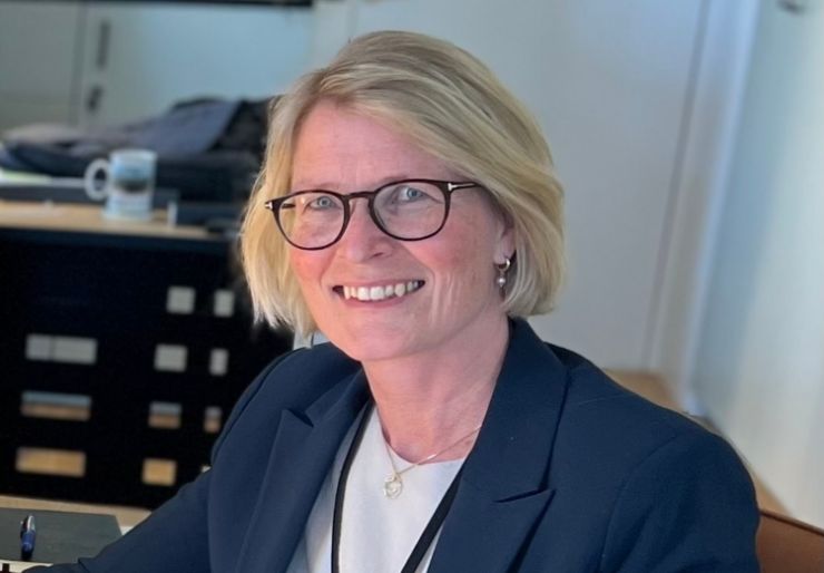 Da Cecilie Heuch gikk inn i rollen som HR-direktør i Forsvaret, kom hun til en organisasjon som allerede sto midt i en krevende og offentlig debatt om mobbing, trakassering, og varsling. 